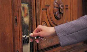 Portland Lock & Door Portland, OR 503-403-0771 - 4a-Door-Unlock
